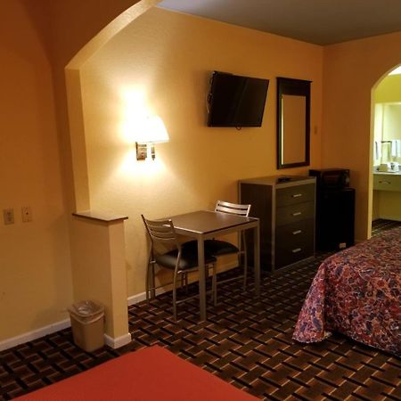 Texan Inn & Suites Louetta Buitenkant foto