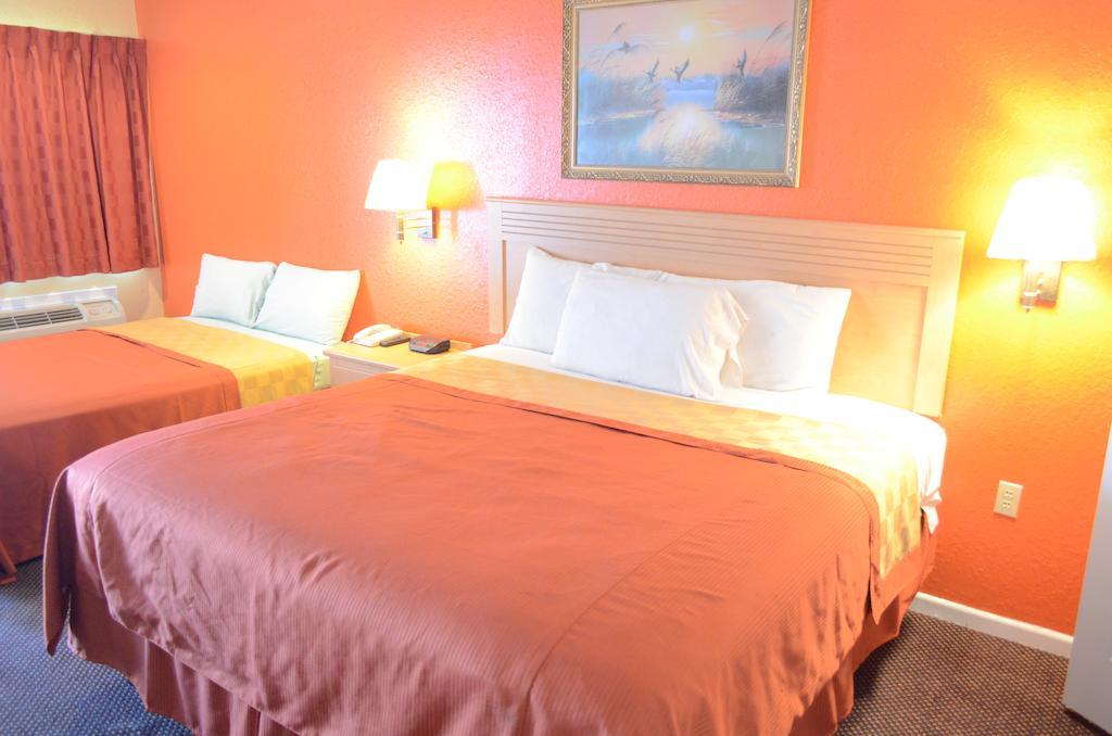 Texan Inn & Suites Louetta Kamer foto