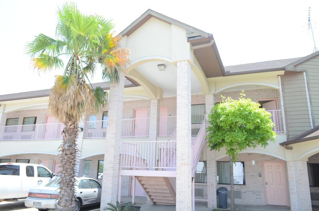 Texan Inn & Suites Louetta Buitenkant foto
