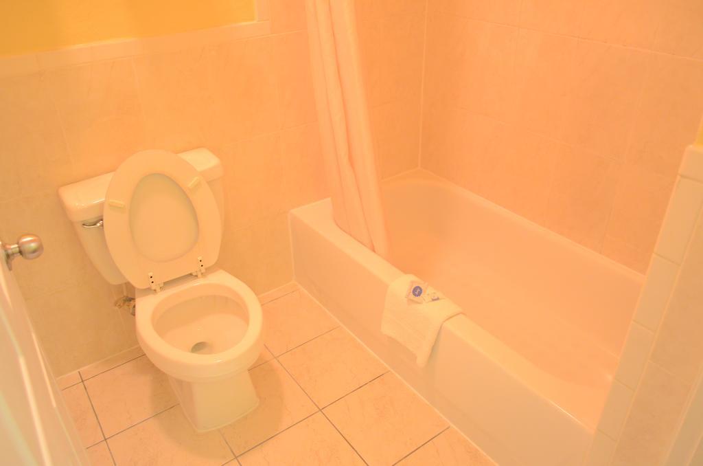 Texan Inn & Suites Louetta Buitenkant foto