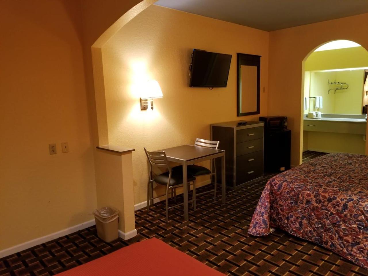 Texan Inn & Suites Louetta Buitenkant foto