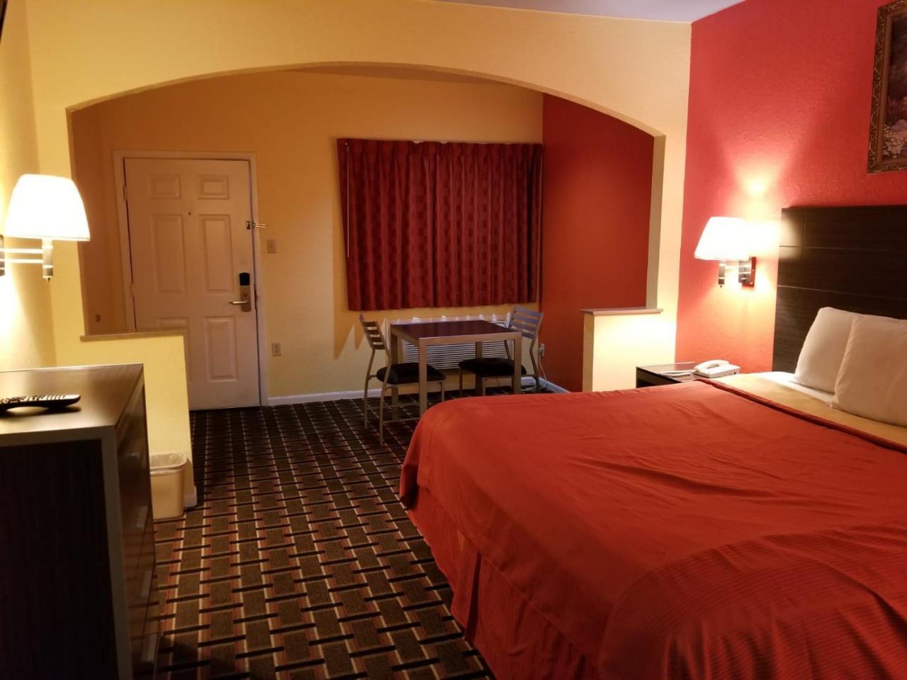 Texan Inn & Suites Louetta Buitenkant foto