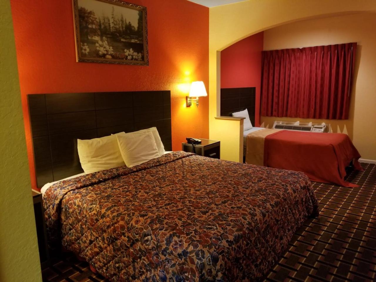 Texan Inn & Suites Louetta Buitenkant foto