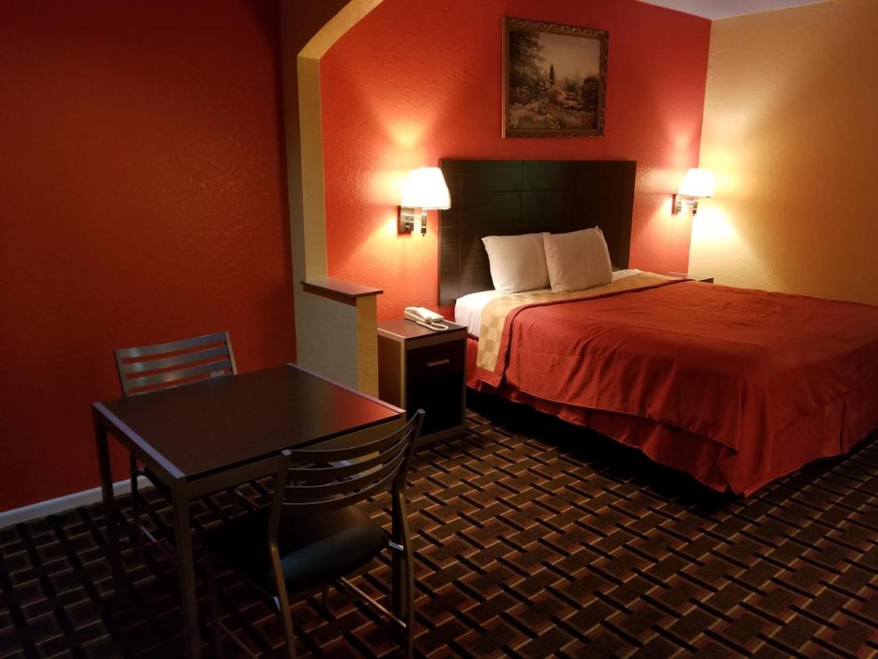 Texan Inn & Suites Louetta Buitenkant foto